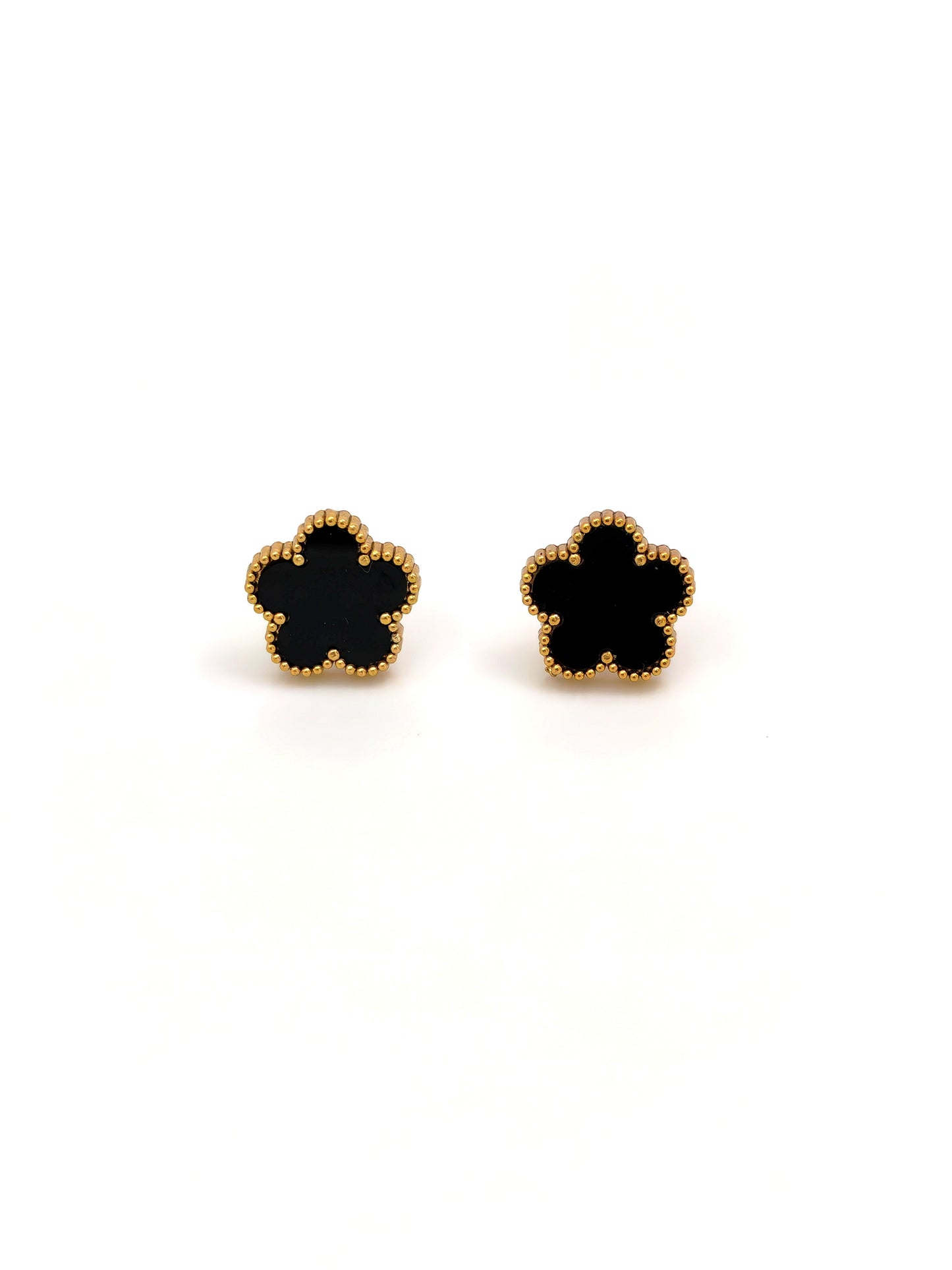 BLACK FLOWER STUD EARRING