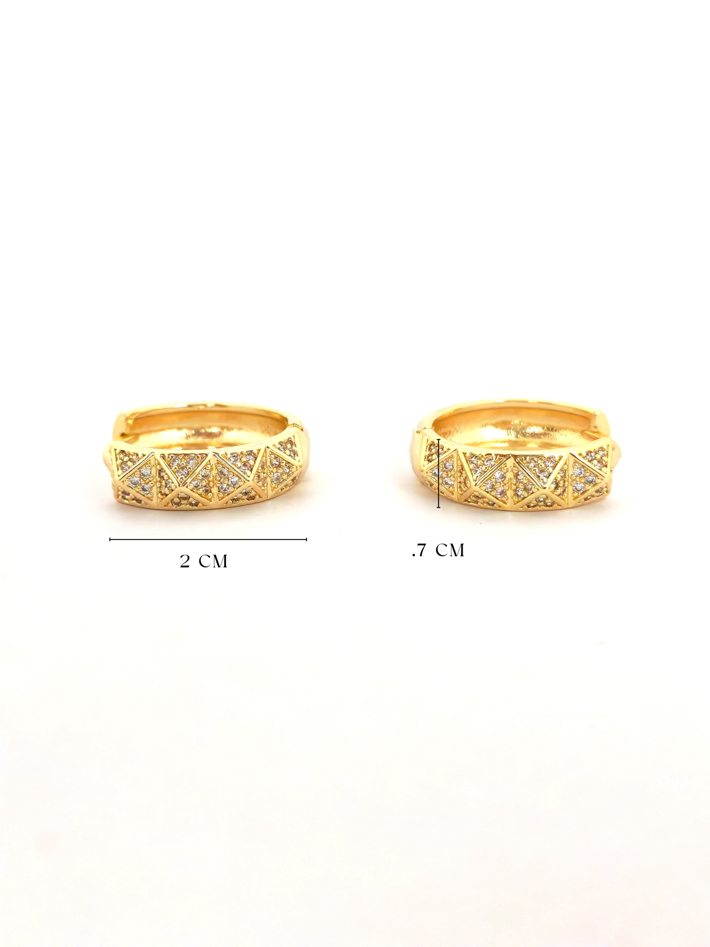 BRIEV GOLD PLATED COPPER HOOP EARRING