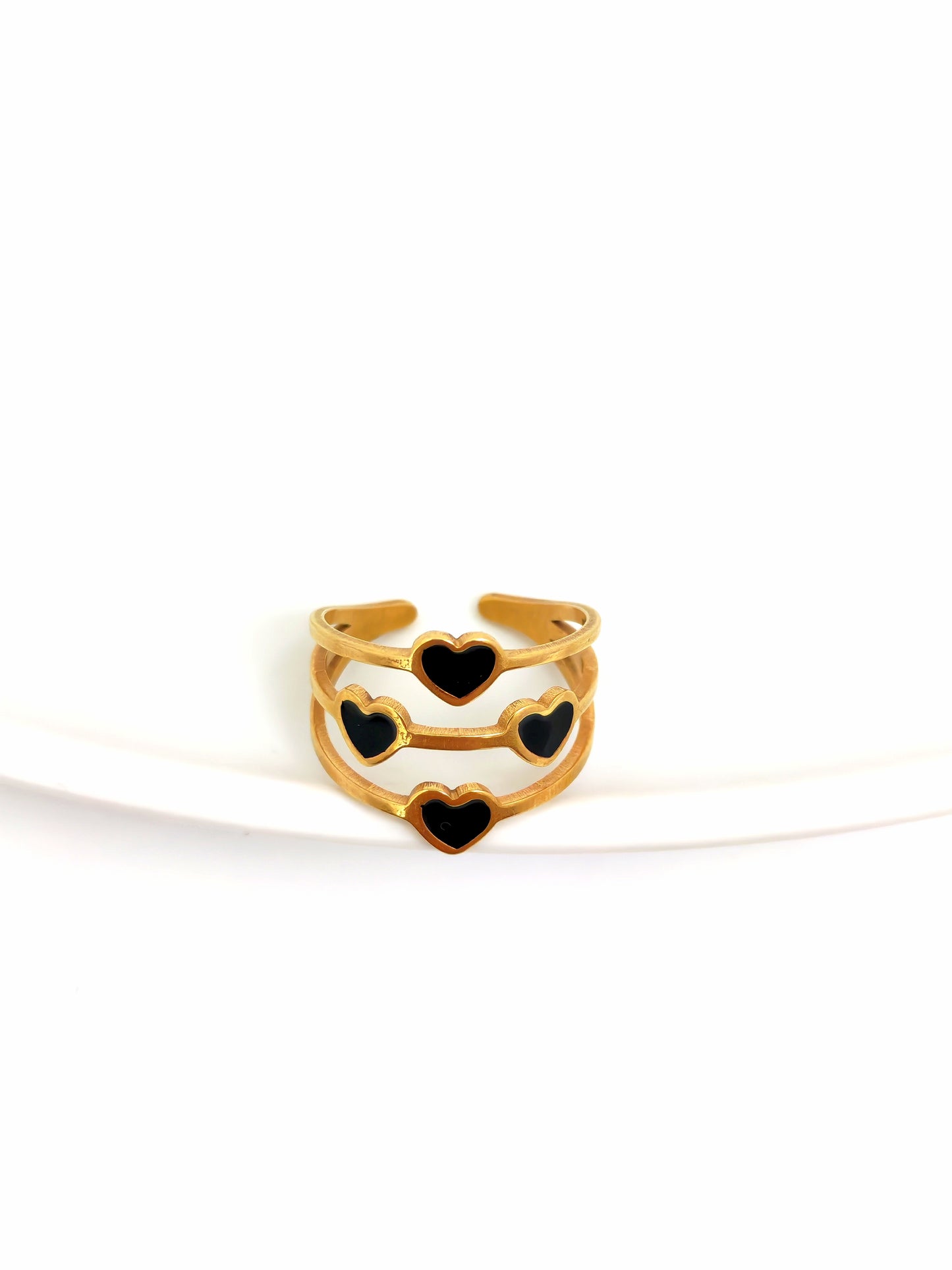BLACK HEARTS STAINLESS RING