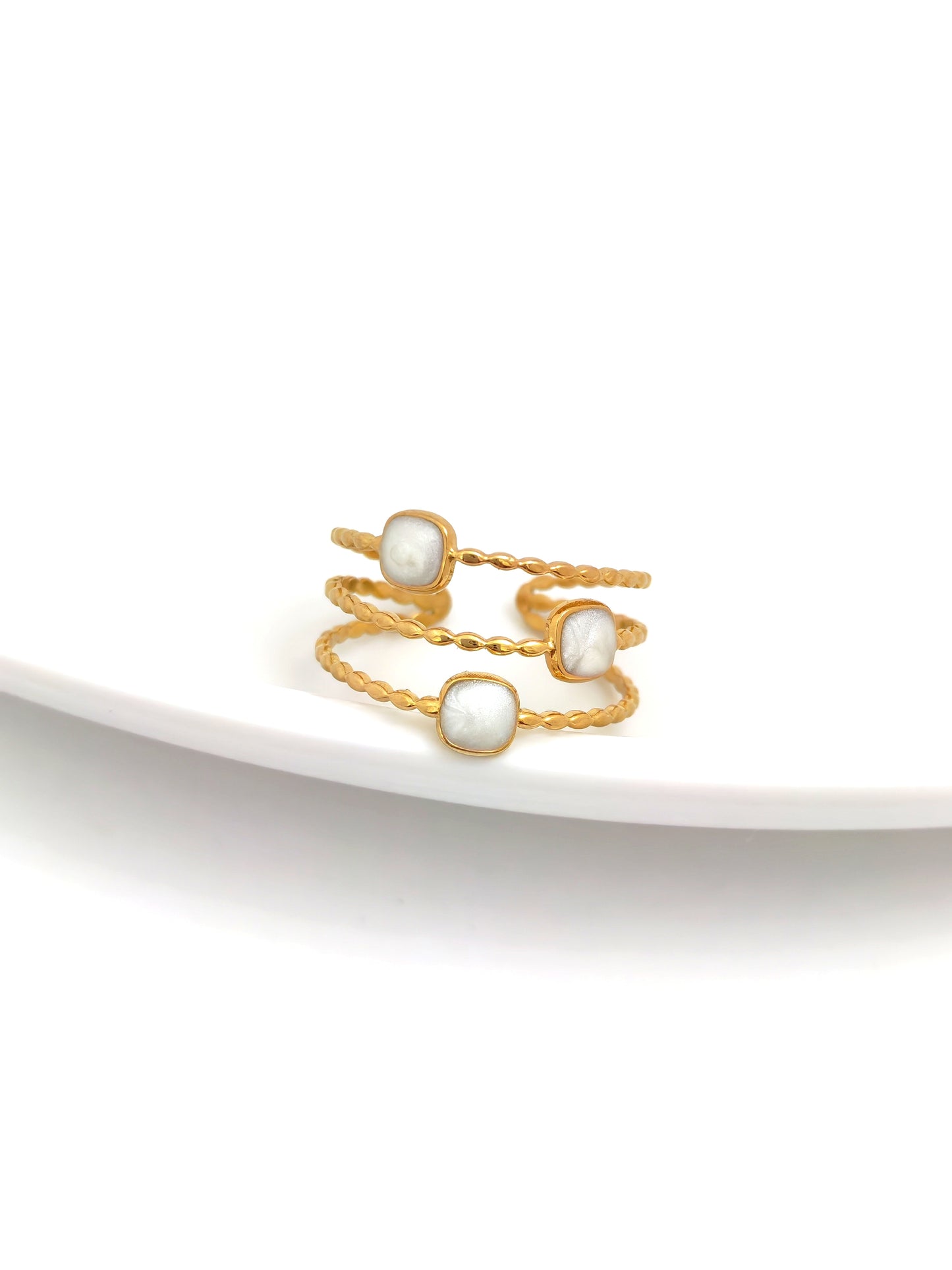 WHITE DOTS STAINLESS RING