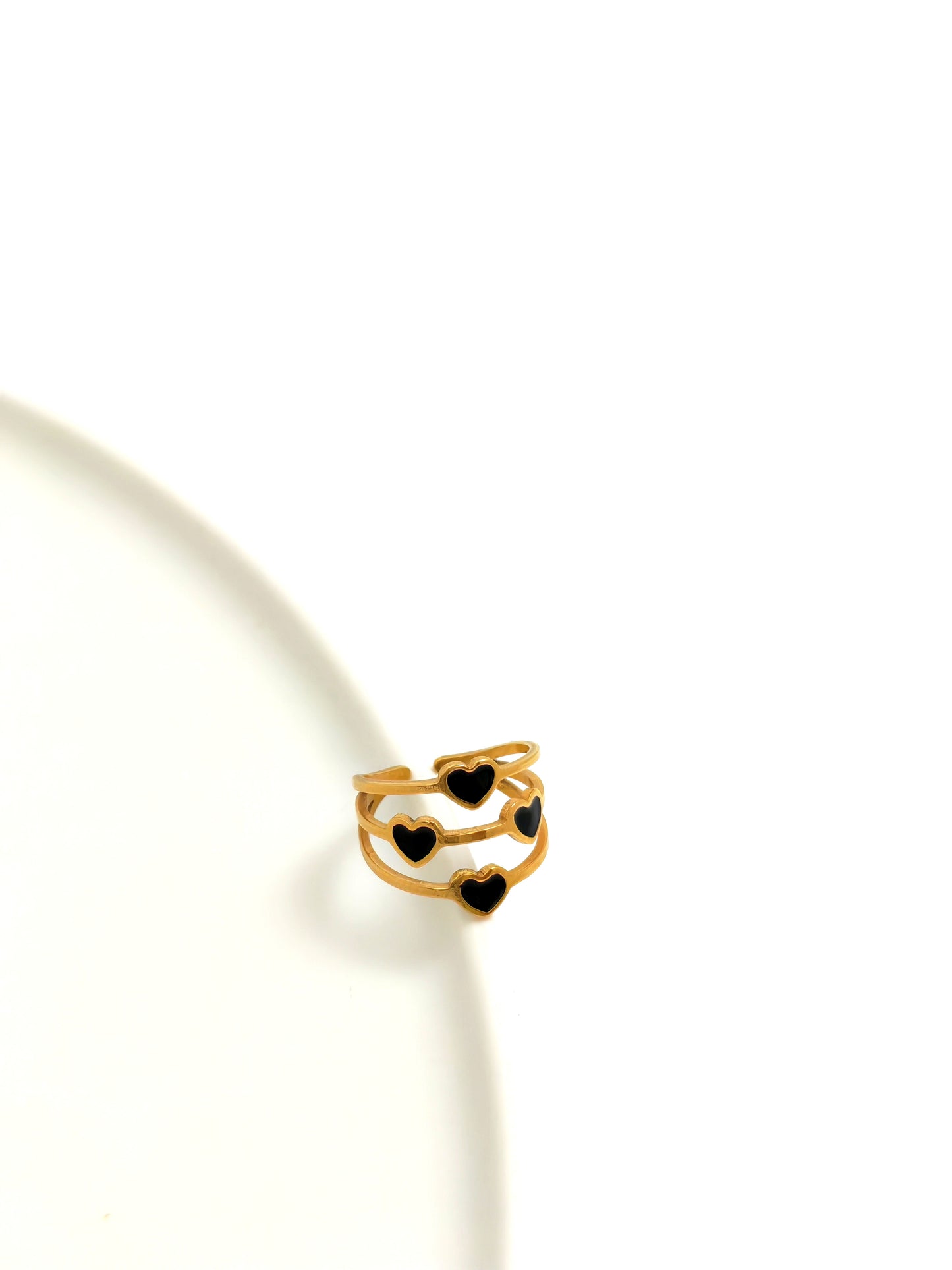 BLACK HEARTS STAINLESS RING