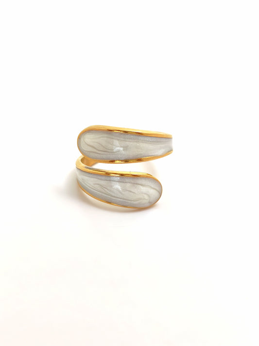 AURELIA GOLDEN STAINLESS STEEL RING