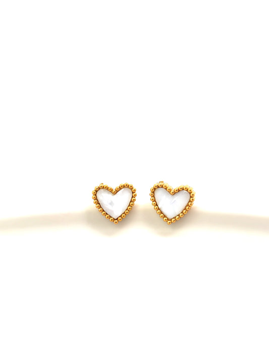 WHITE HEART STUD EARRING