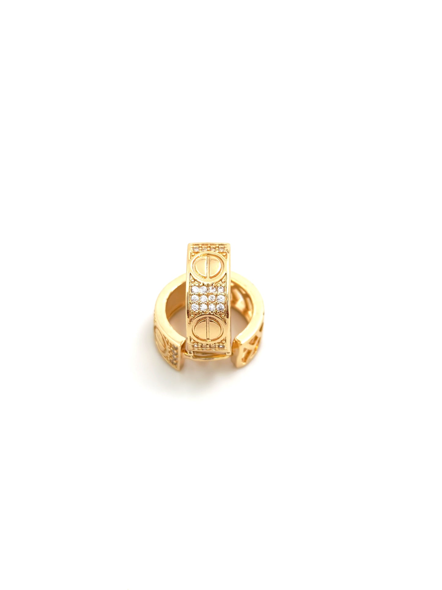 CRTER HOOP EARRING