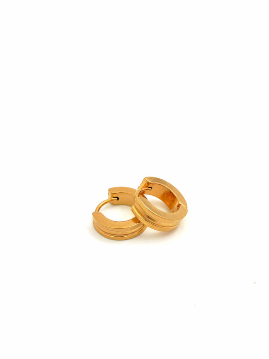 GIANA HOOP EARRING