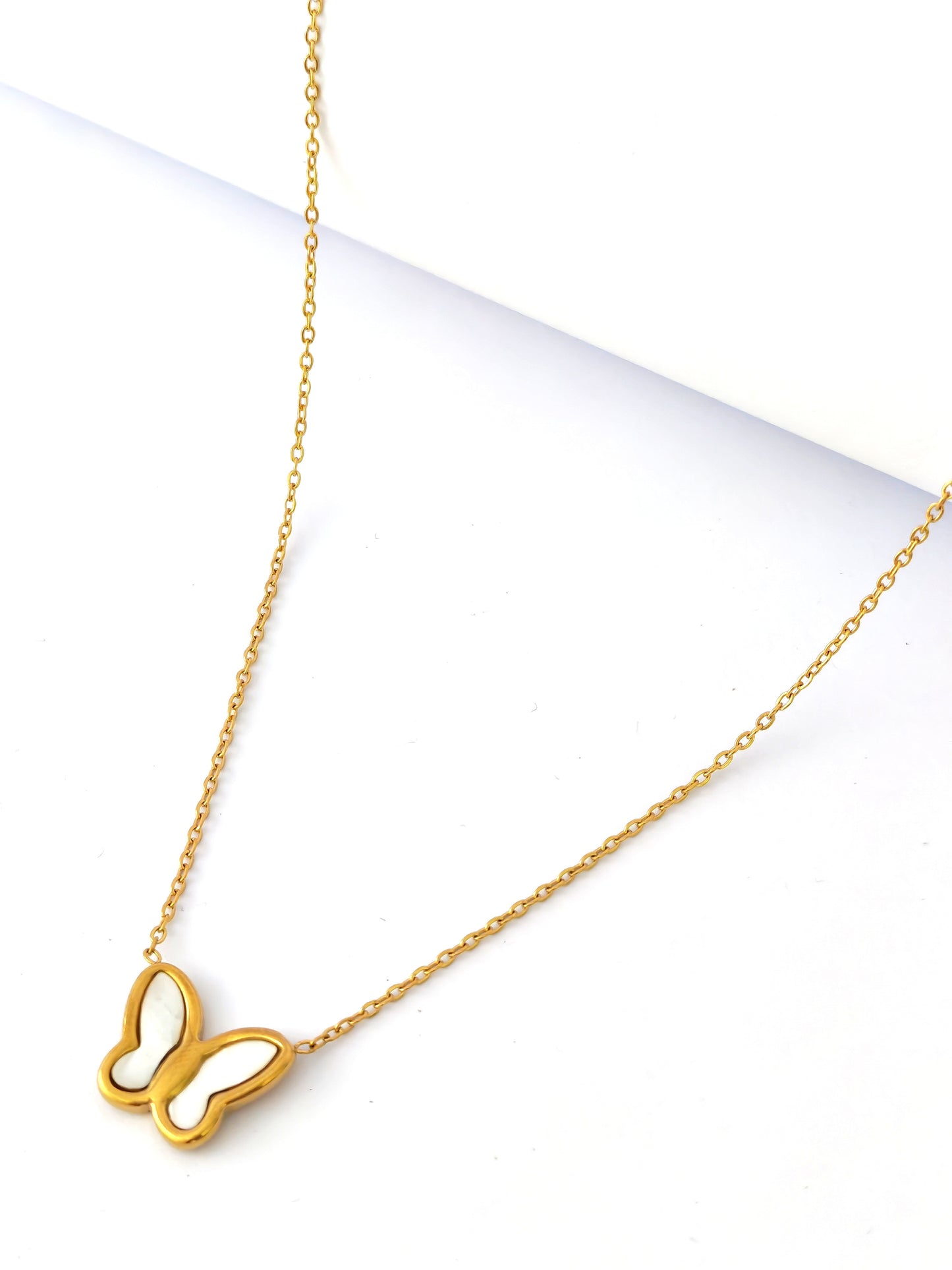 WHITE BUTTERFLY STAINLES SET