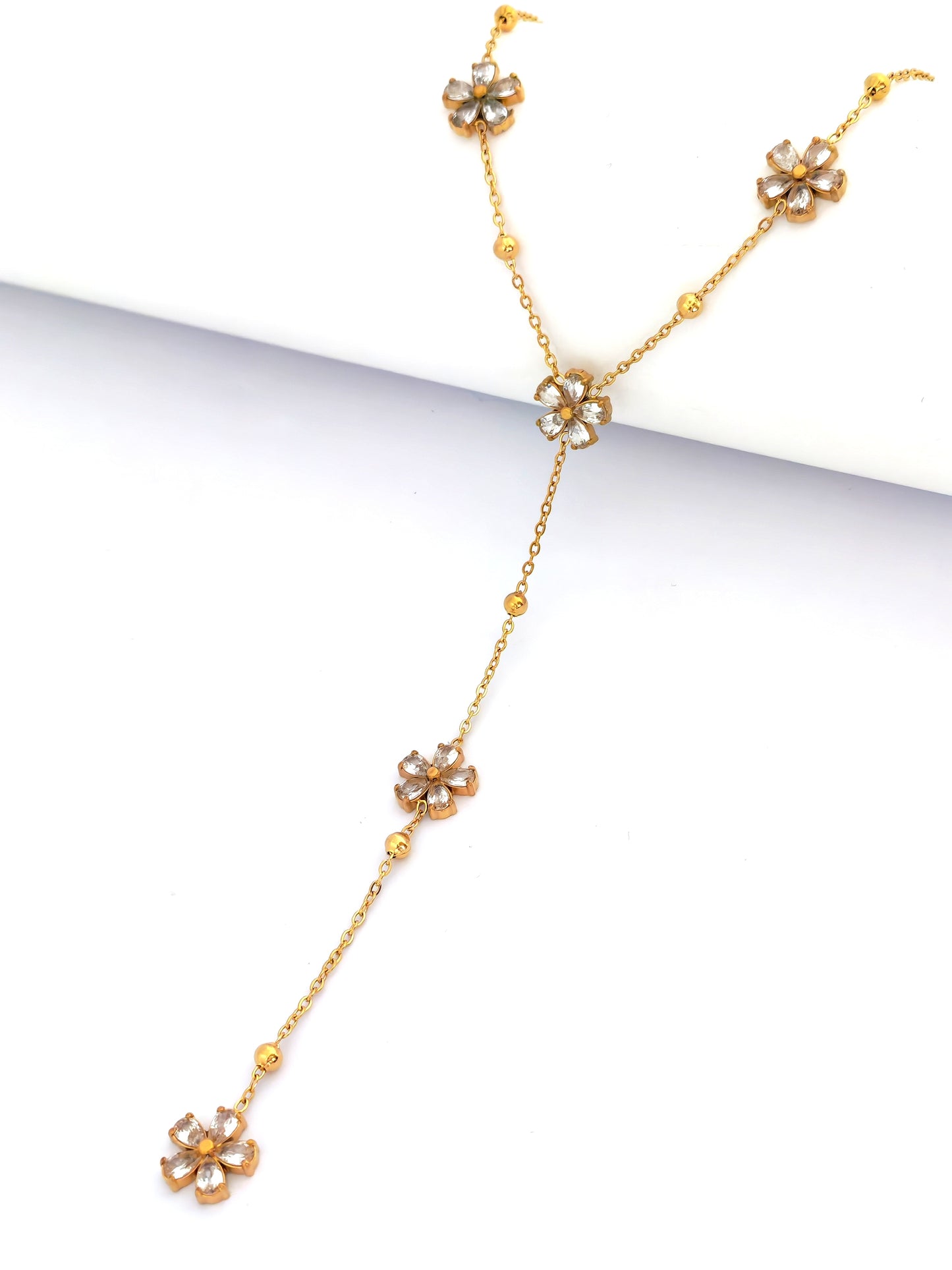 VELORA STAINLESS NECKLACE