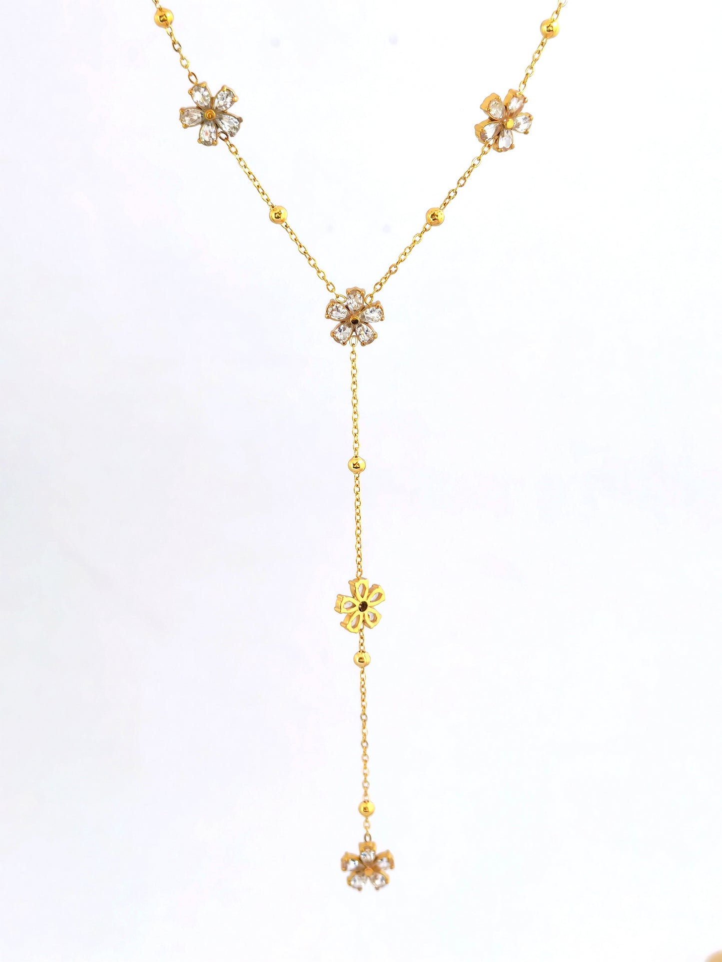 VELORA STAINLESS NECKLACE