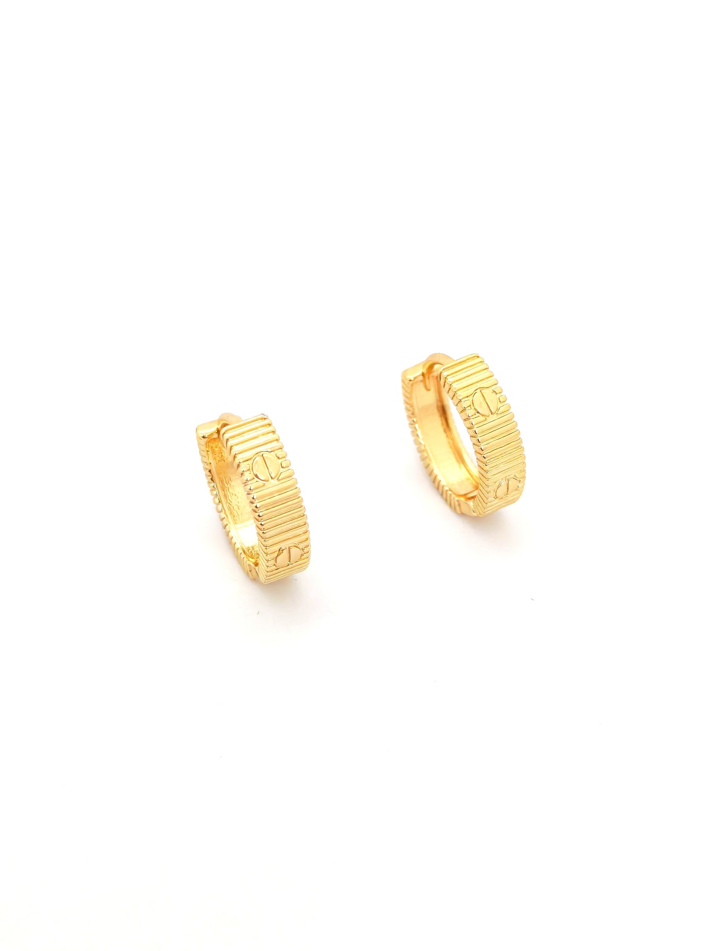 CRTR GOLD PLATED COPPER HOOP EARRING