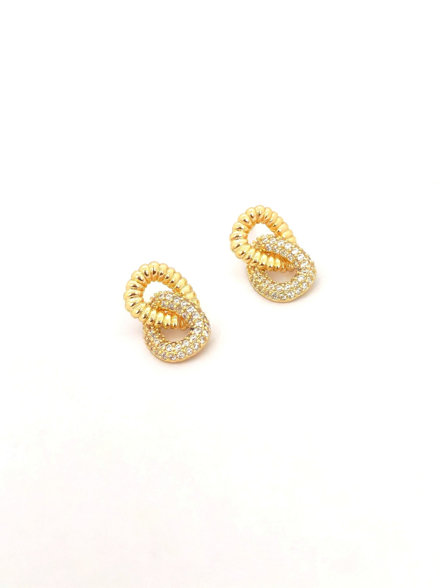 VARYN GOLD PLATER COPPER STUD EARRING