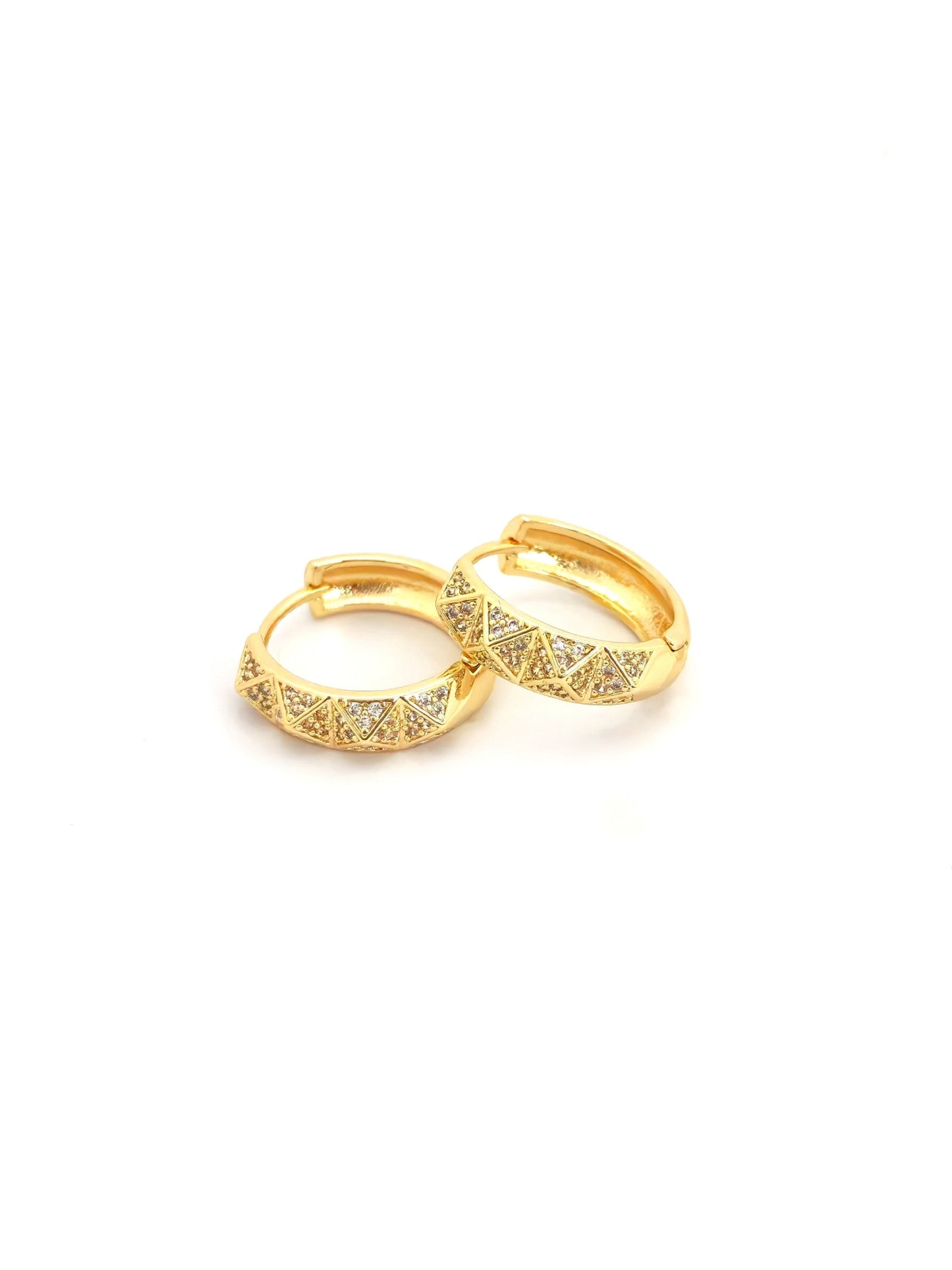 BRIEV GOLD PLATED COPPER HOOP EARRING
