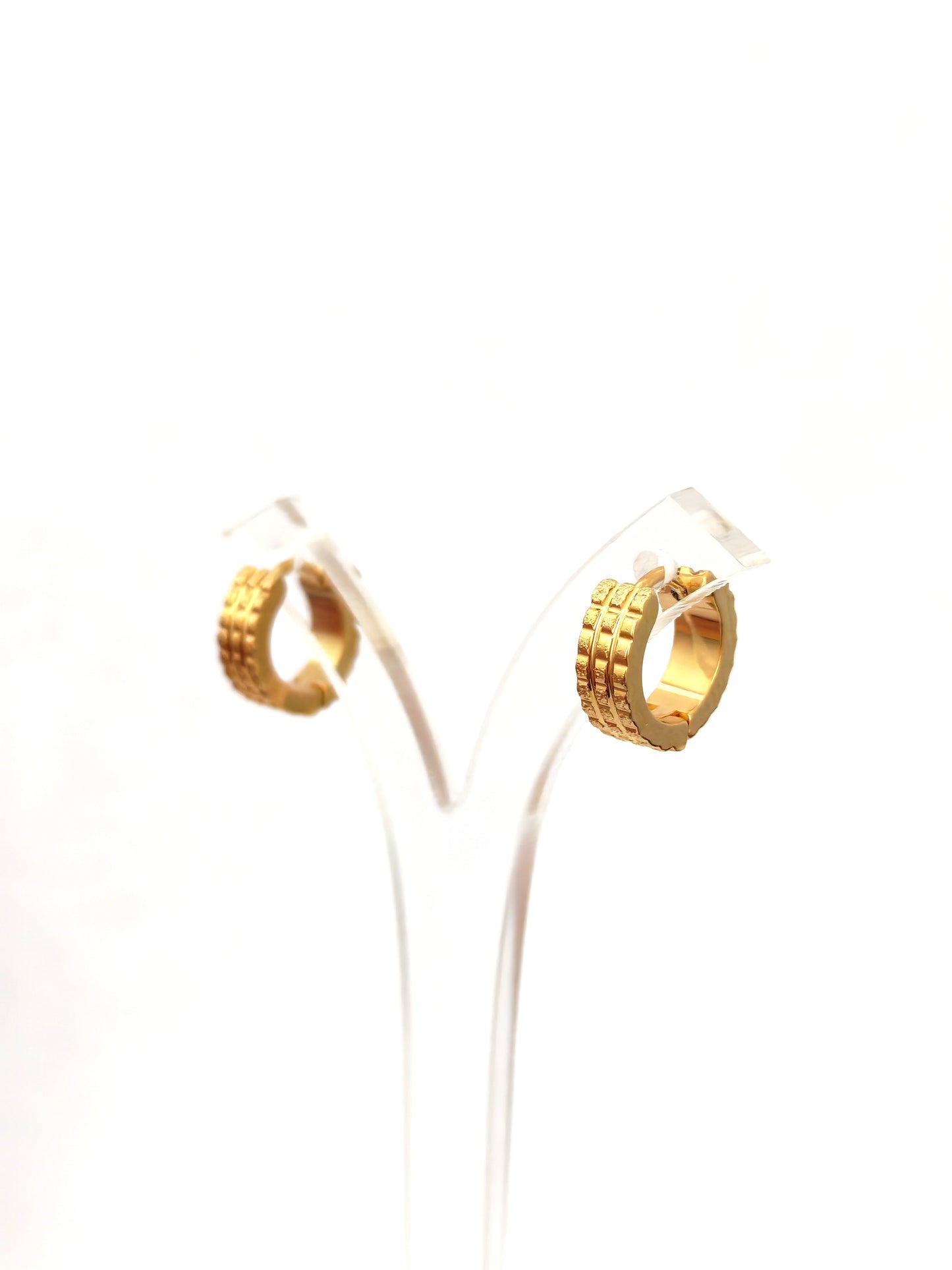 VENI STAINLESS HOOP EARRING