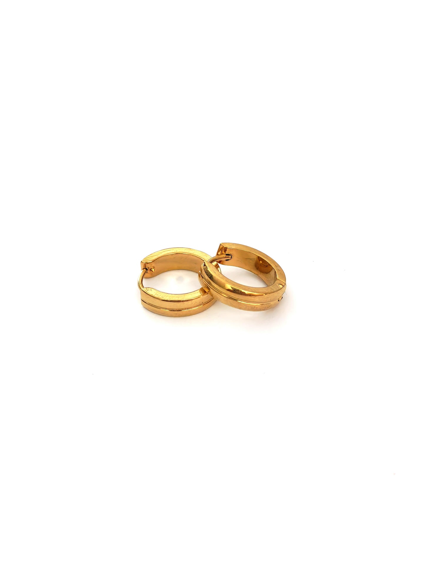 LUMO STAINLESS HOOP EARRING