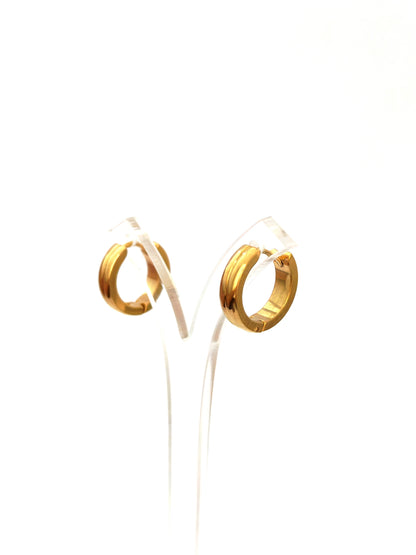 LUMO STAINLESS HOOP EARRING