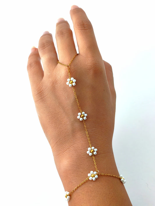White FLOWERS HANDCHAIN