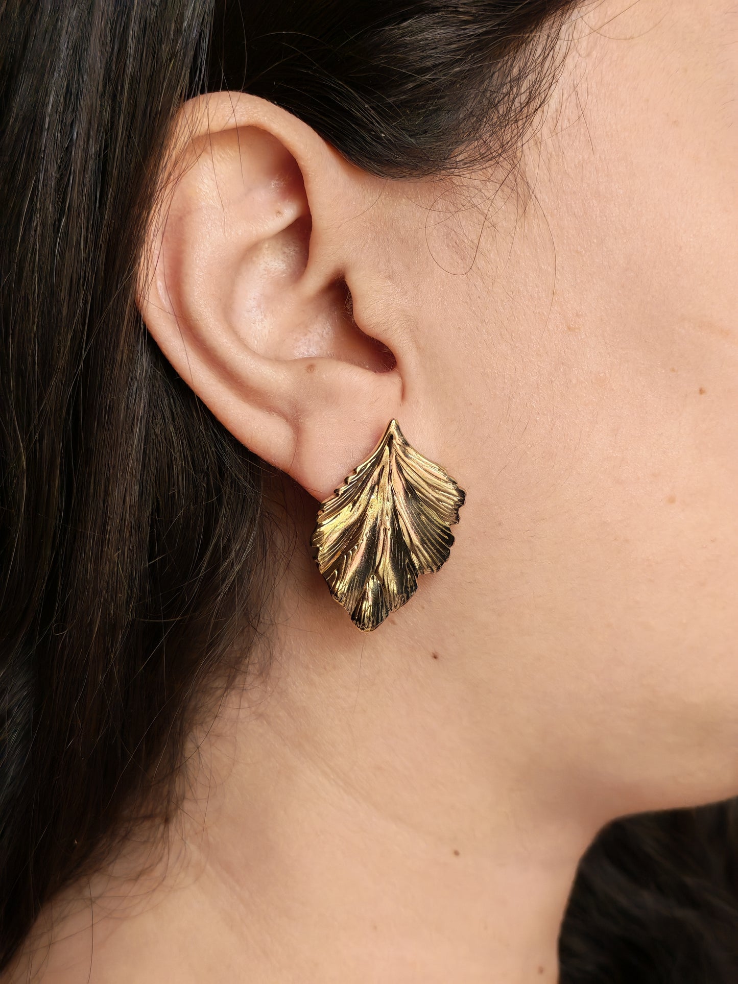 JOVINE STUD STAINLESS EARRING