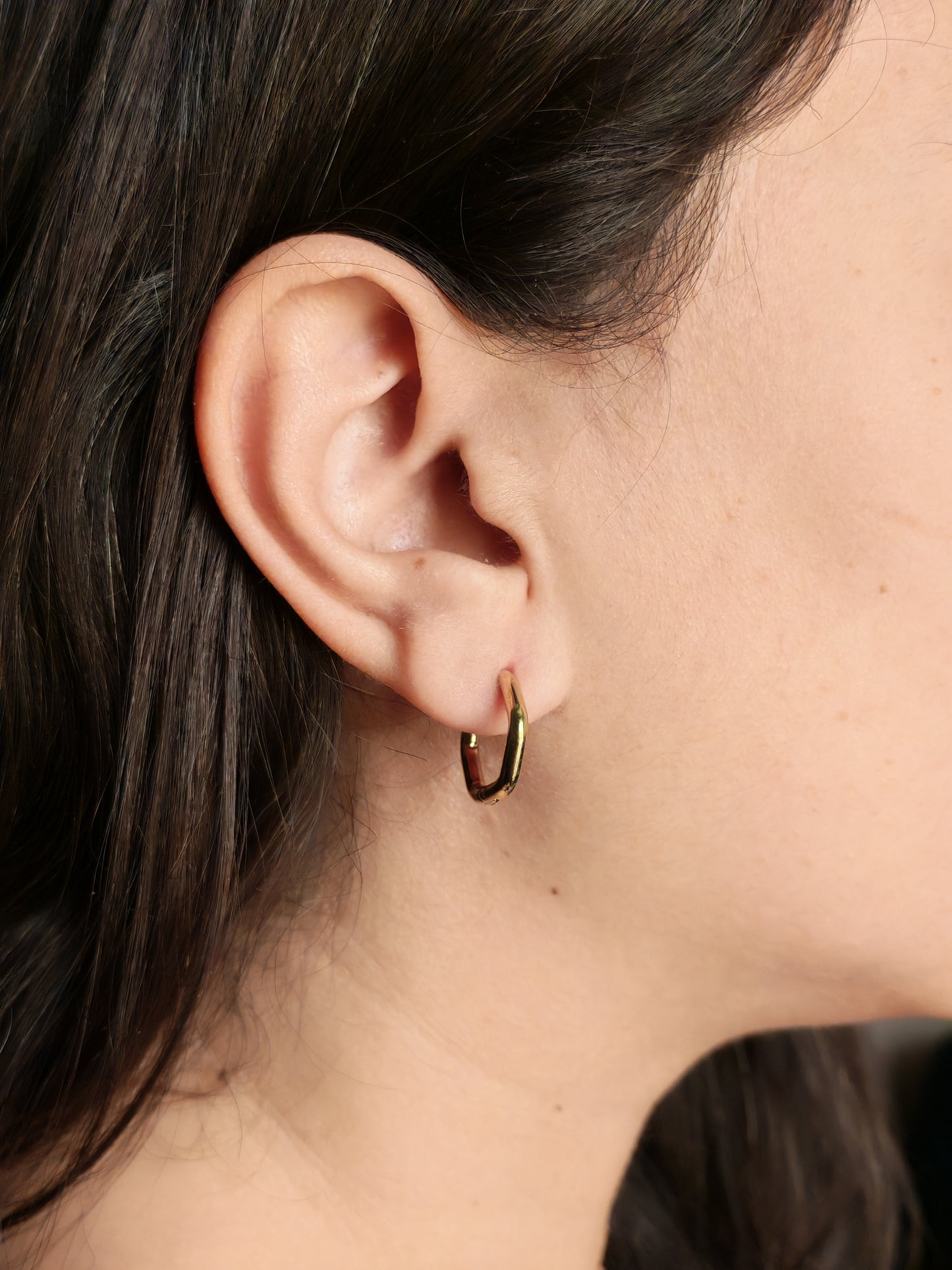JIRO STAINLESS HOOP EARRING